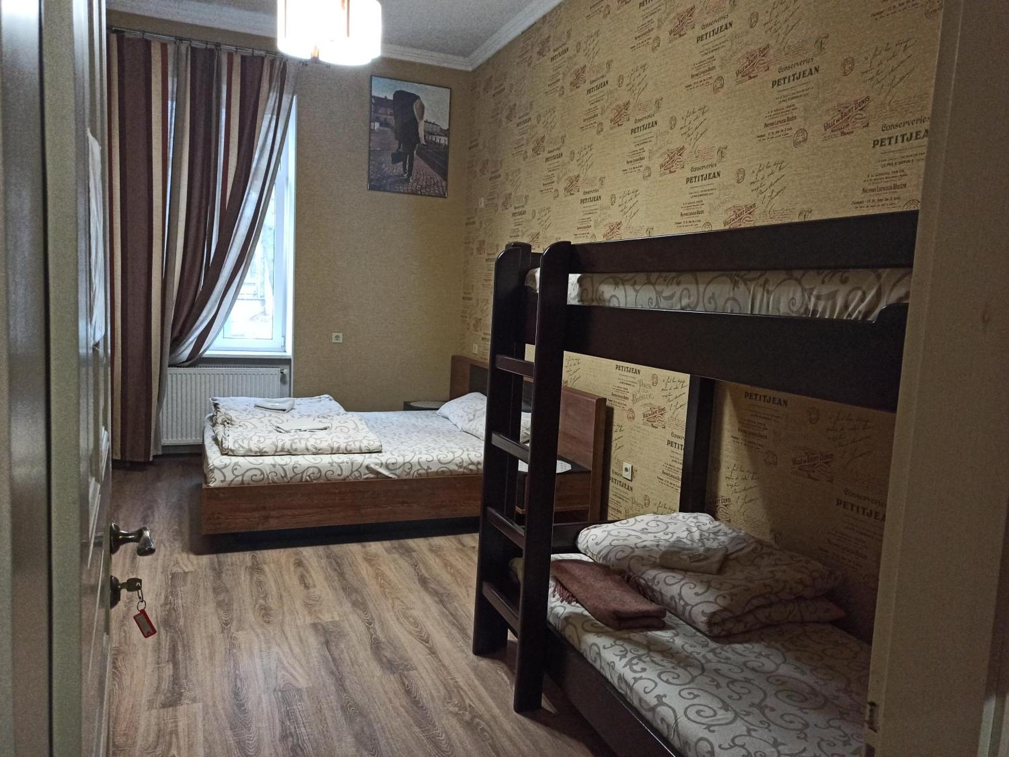 Hostel Q ,15 Хв До Жд Вокзалу Lviv Eksteriør bilde